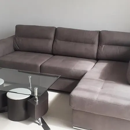 Apartment - Prime Tourist Location *