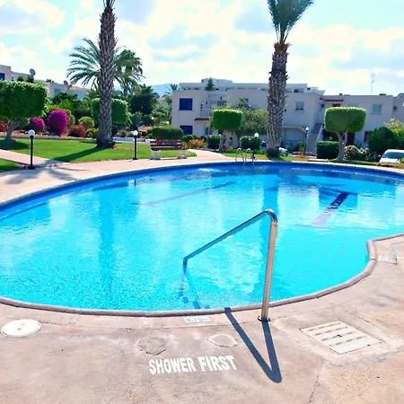 Apartment - Prime Tourist Location *