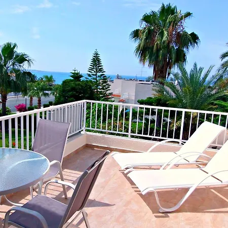 Apartment - Prime Tourist Location *